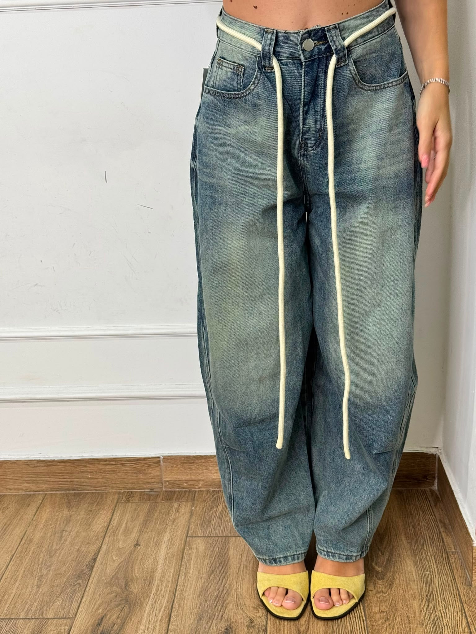 Jeans laced