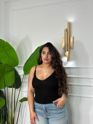 Top Anya curvy