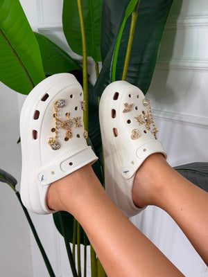 Crocs color