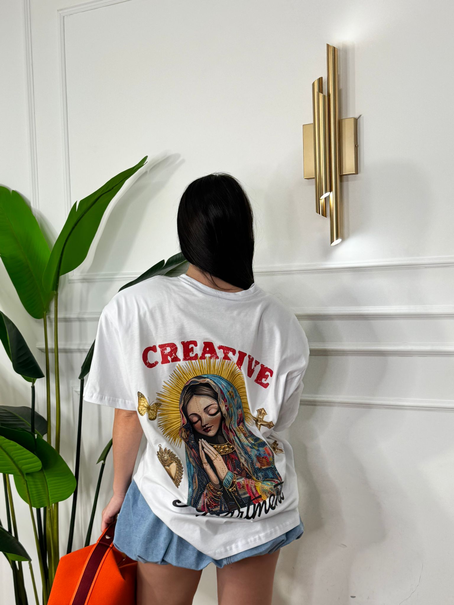 T-shirt Laura Creative