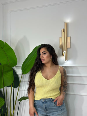 Top Anya curvy